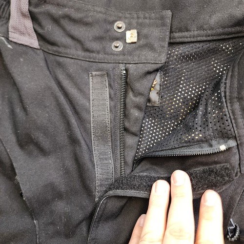 Pantalones de montar Harley Davidson negros M bolsillos con cremallera forro de malla transpirable - Imagen 10 de 16