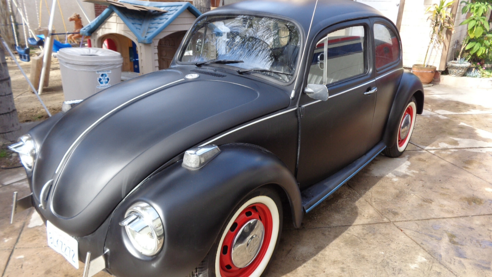 1971 Volkswagen Beetle - Classic 71 vw super beetle new paint new interior .nice runing ,clean title no rust.