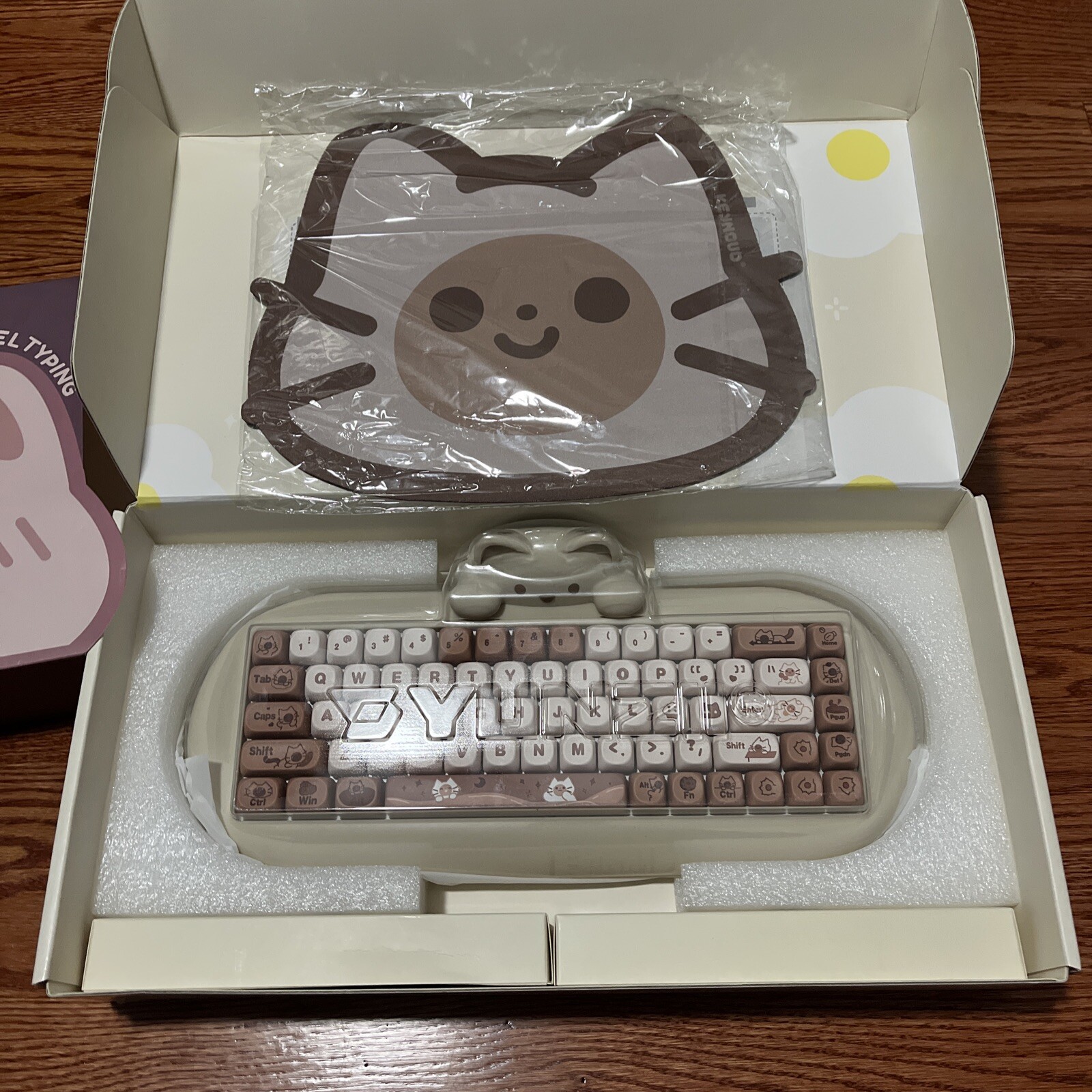 YUNZII C68 Wireless Mechanical Keyboard 65% Gaming Keyboard Hot Swap-image