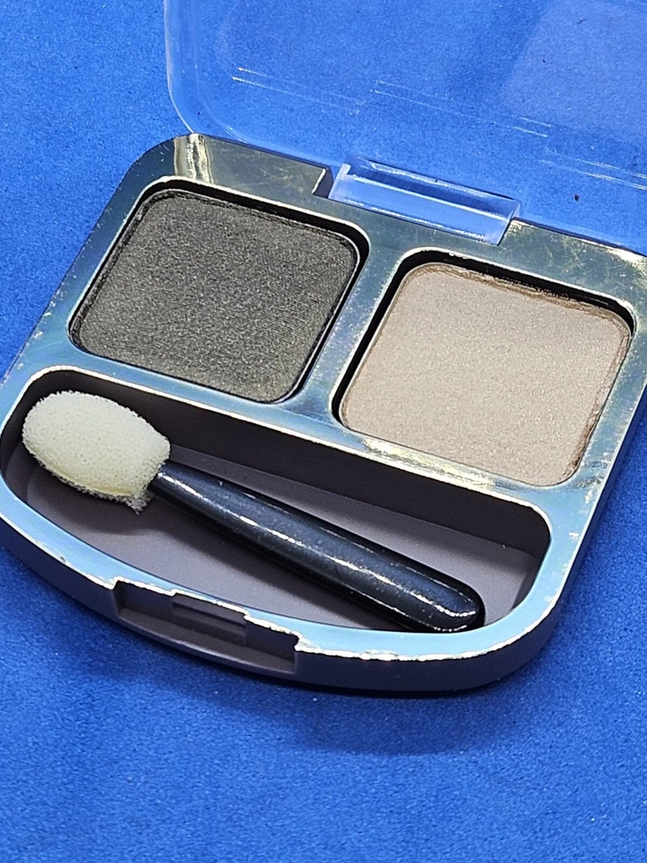 L'Oreal SOFT EFFECTS Eye Colour Shadow Duo GOLDEN MOSS Perle 0.08oz - Image 2 of 4