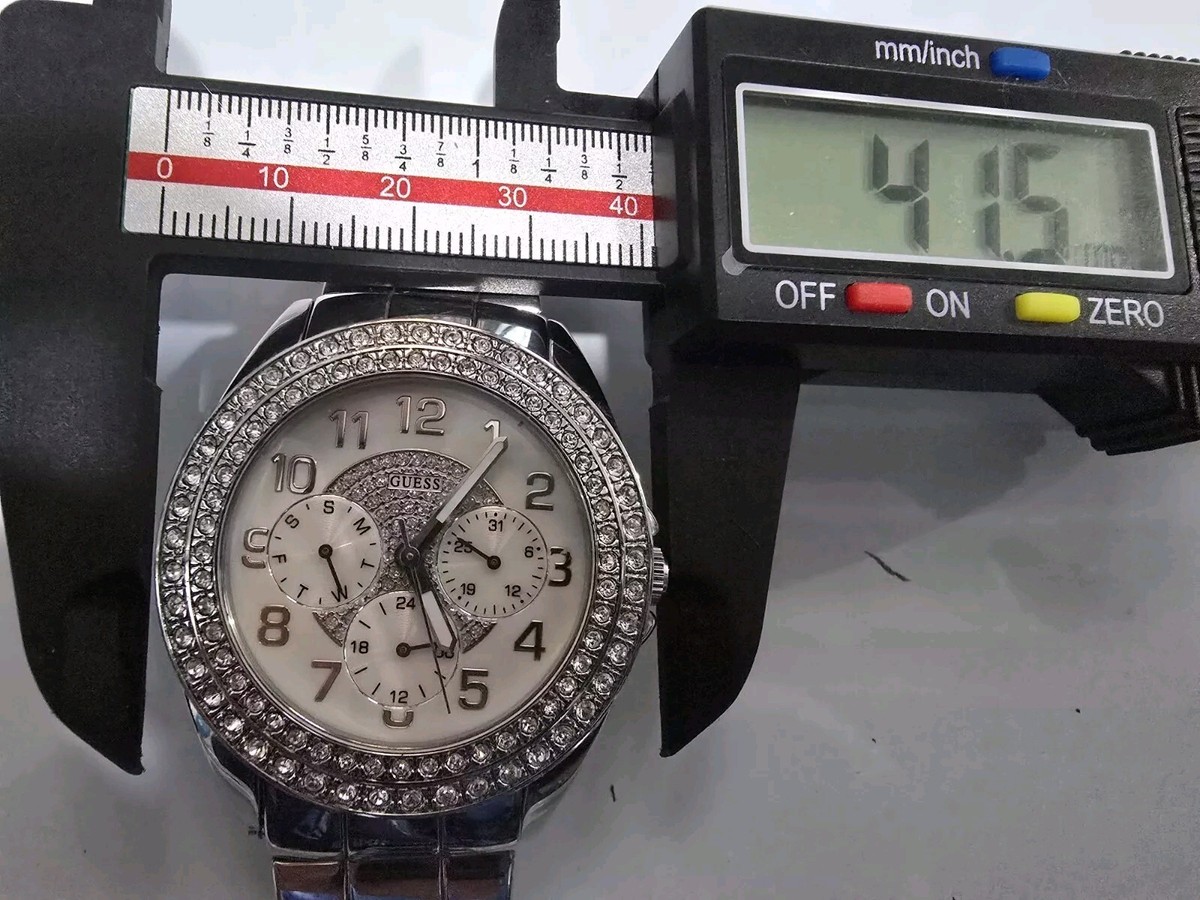 GUESS CRYSTAL BEZEL WOMENS CHRONOGRAPH, NEW BATTERY IN EUC 