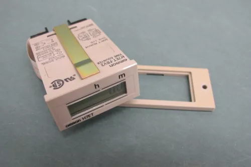 OMRON H7ET-FBV2 TIME COUNTER * WORKING BATTERY * with Faceplate