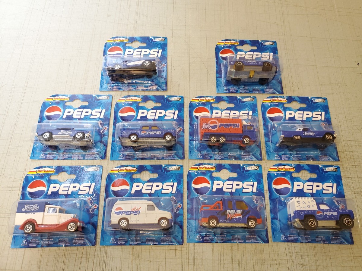 マジョレット菓子付きミニカーPEPSIペプシ10個セット/ 吊下用の台紙