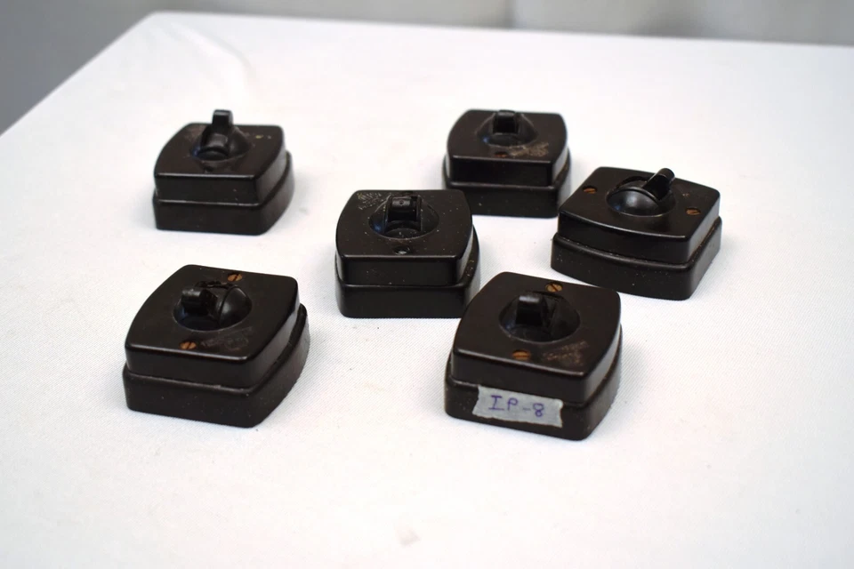 Interruptor eléctrico baquelita vintage marca 250 voltios negro 6 piezas pequeño piloto "8 Foto 4 de 4