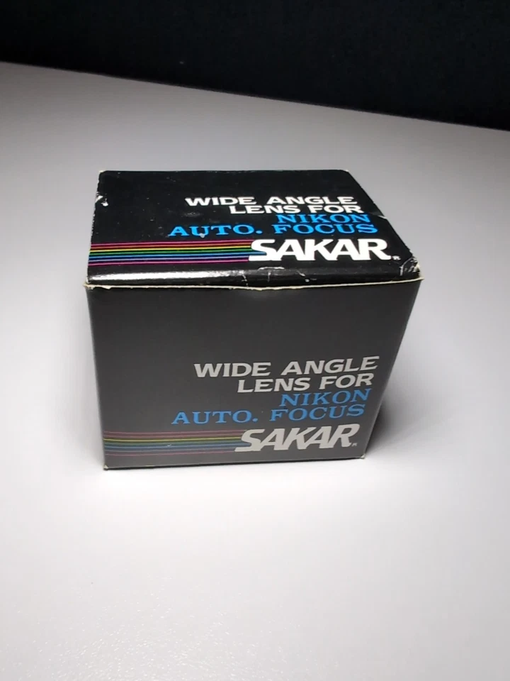  Teleobjetivo SAKAR para enfoque automático Nikon en caja original. Foto 3 de 4