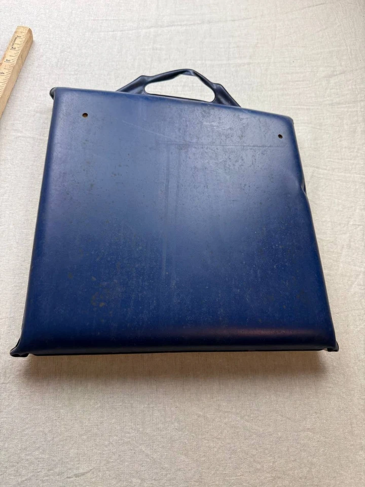 Cojín de asiento vintage Atlanta Braves 12 pulgadas Foto 2 de 4