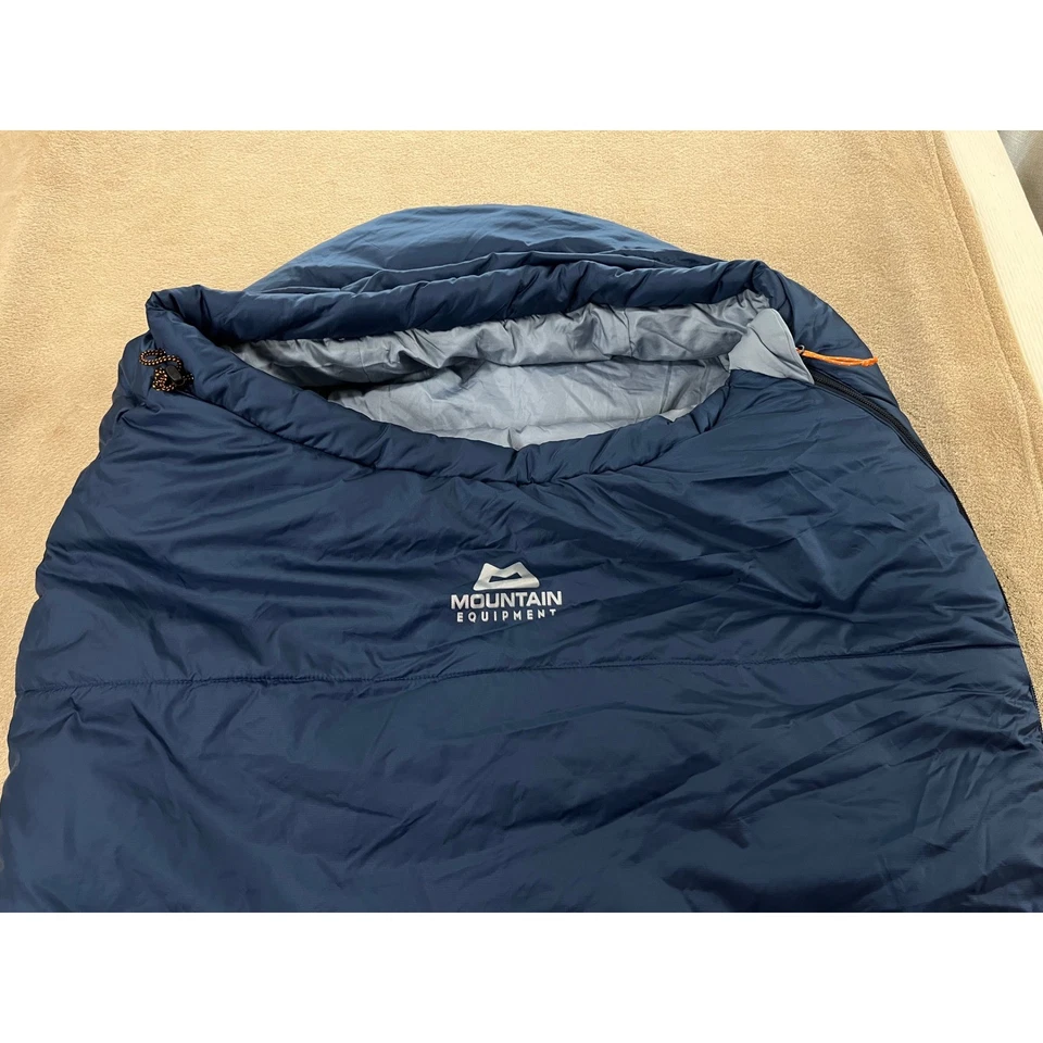 Saco de dormir Mountain Equipment Lunar II azul camping mochilero al aire libre usado en excelente estado Foto 2 de 4
