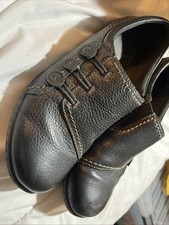 Clarks Collection Leather Slip Ons Caroline Cove Black three button style