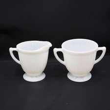 Macbeth Evans Monax Petalware Weißer Sahnekännchen Zucker Set