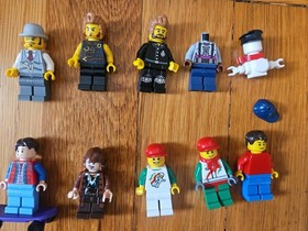 LEGO Winter Toy Shop (10249) Winter Village Incomplete + 2021 Advent *READ DESC*