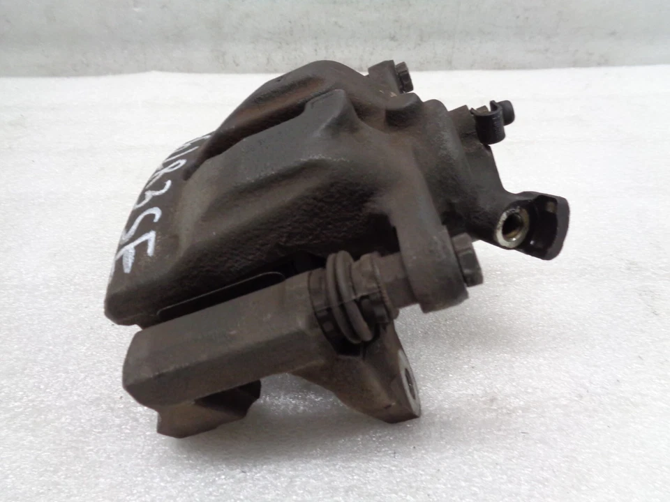 Pinza de freno trasera izquierda Land Rover LR3 2005-2009 OEM AK2206179 Foto 3 de 4