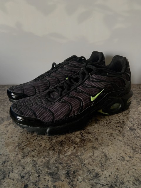 nike tuned 1 volt