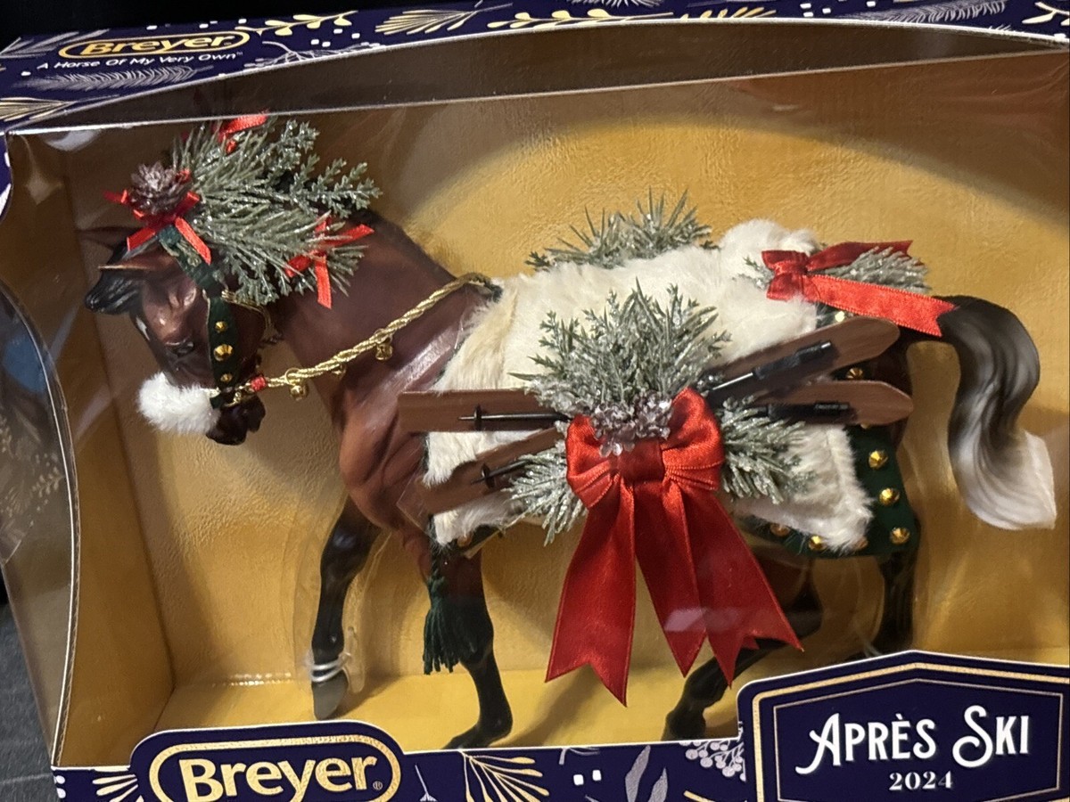 Breyer Apres Ski 2024 Christmas Traditional Scale Horse With