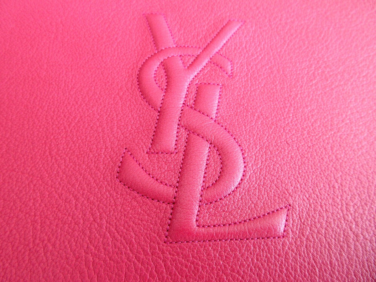 Yves Saint Laurent ピンク ポンチョ Yves Saint Laurent ピンク ポンチョ Yves Saint Laurent ピンク