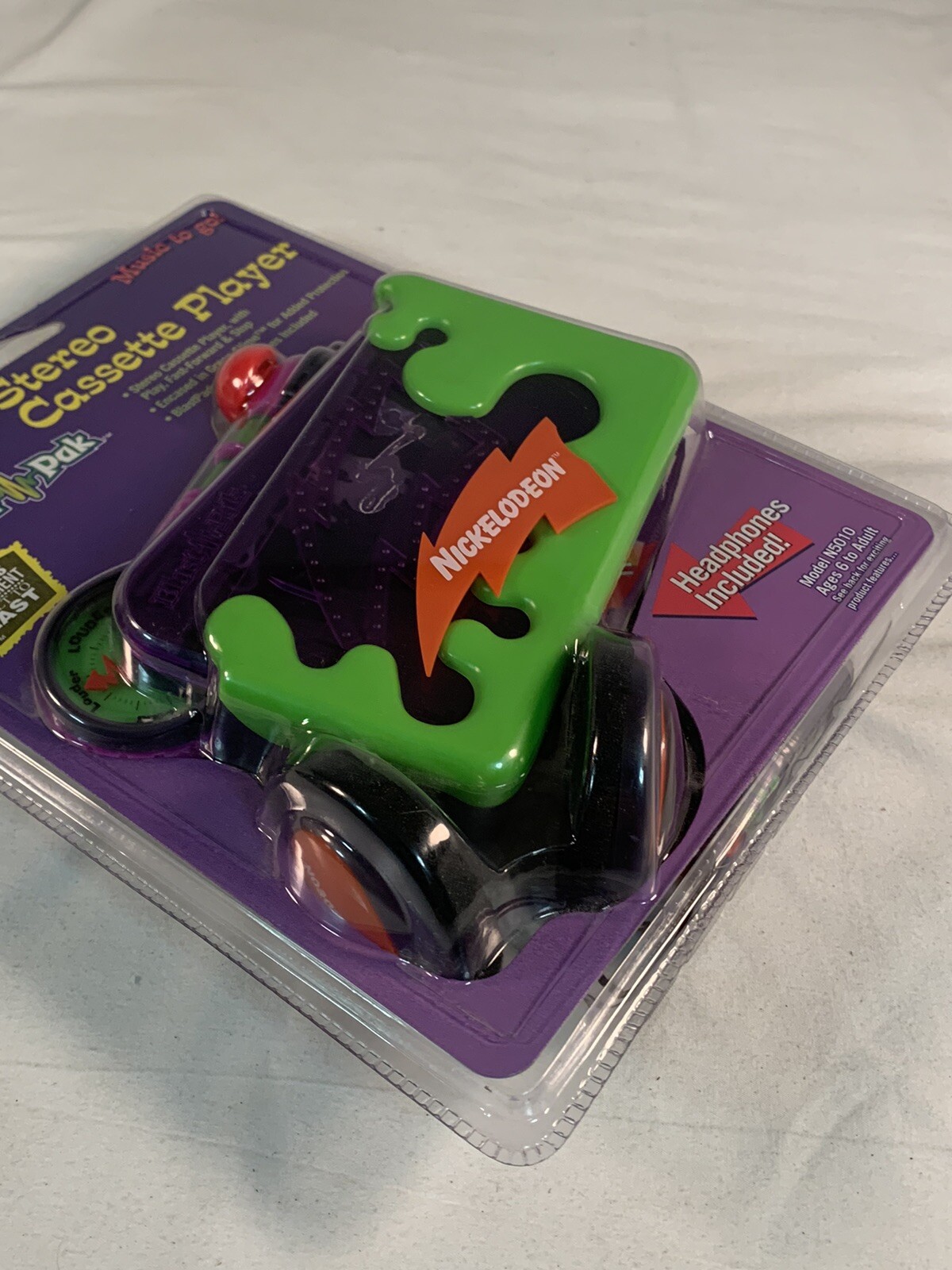 BRAND NEW 1996 Nickelodeon BLAST PACK Stereo Cassette Player #N5010 ~ SEALED NEW