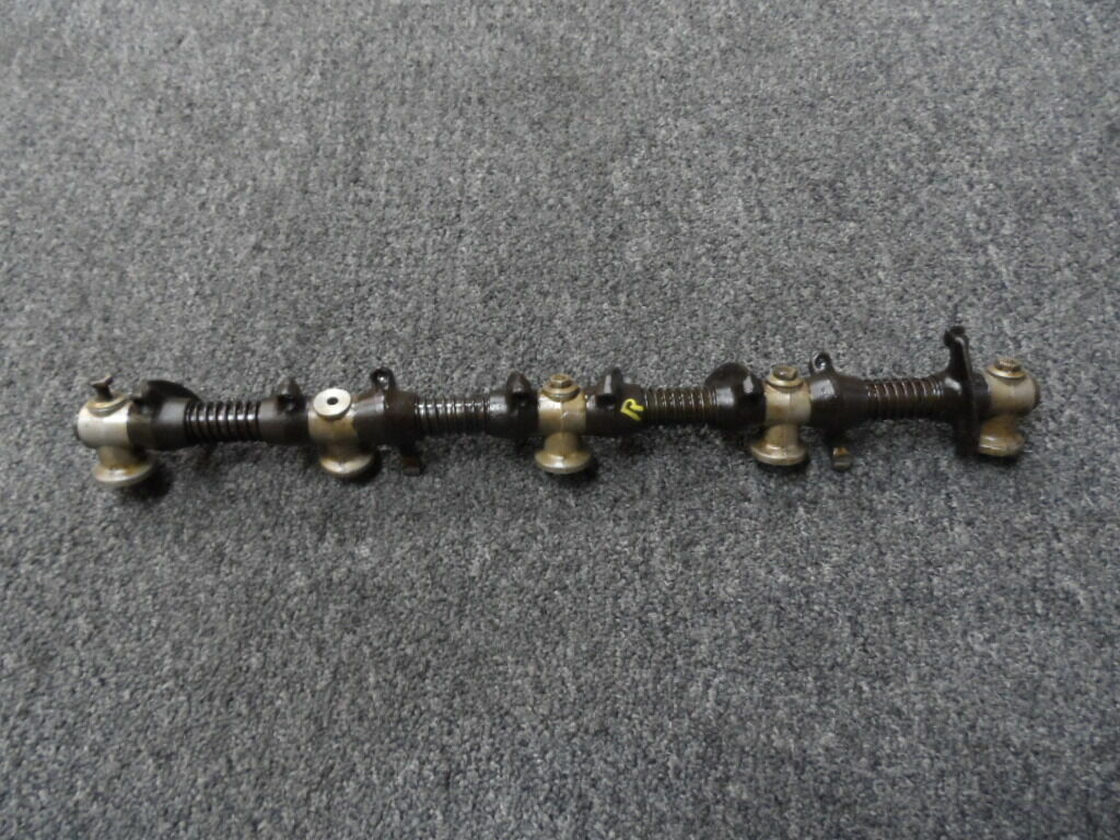 Rolls Royce Silver Spirit Spur Dawn Right Side Rocker Shafts  1981 - 1991