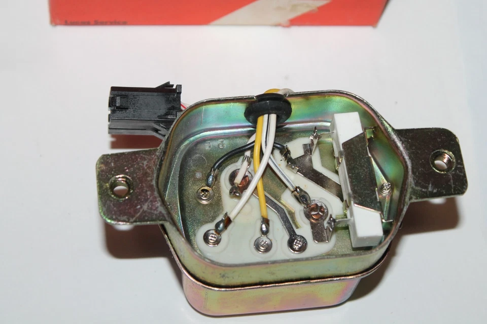 1973-1979 DATSUN B210,610,710,810 LUCAS СДЕЛАНО В ЯПОНИИ РЕГУЛЯТОР НАПРЯЖЕНИЯ HITACHI - Изображение 3 из 4