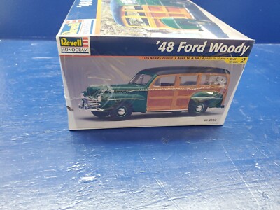 REVELL 1/25 SCALE '48 FORD WOODY PLASTIC MODEL KIT | eBay