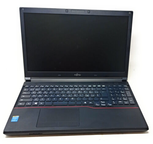 Fujitsu Lifebook A574 15,6 " / I5-14140 5/12ft 2.70 GHZ / RAM 4GB/SSD 256GB/W10