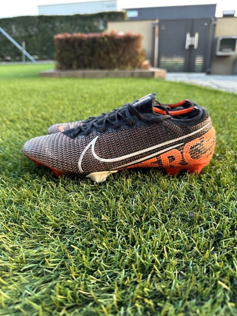 NIKE Soccer Football Cleats Mercurial Vapor 13 Good 26cm US8 Rare Popular model