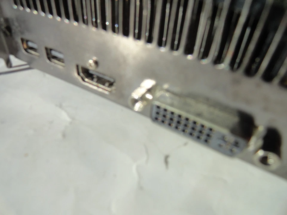 AMD Radeon Sapphire HD 7970 3GB GAMING Video Graphics Card HDMI DVI - 2X mDP - Image 2 of 4