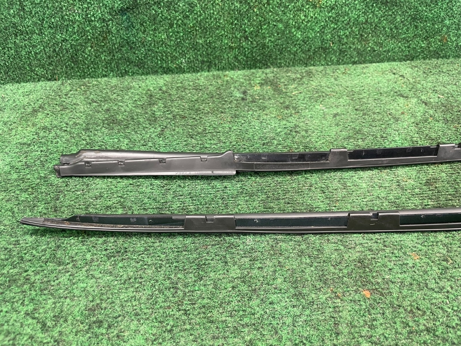 Bentley Continental GT 2003-2018 FRONT+RIGHT Window molding