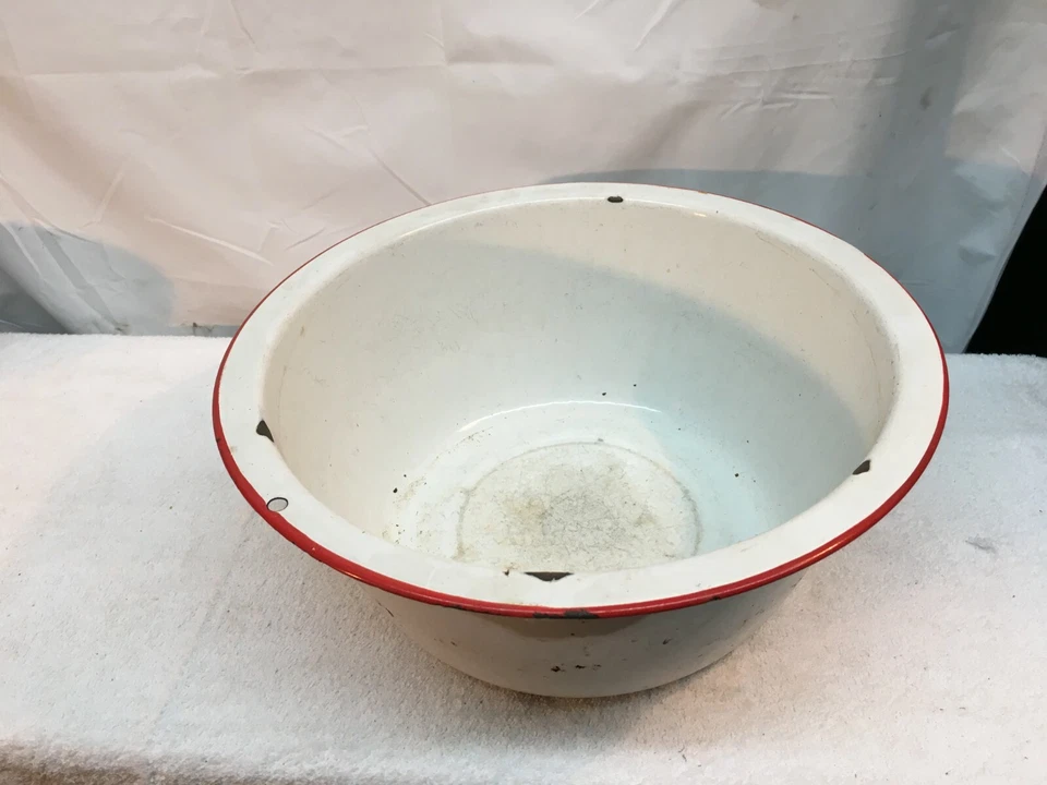 red & white Round porcelain enamelware  mid 1900s Wash Basin Bowl  - Image 2 of 3