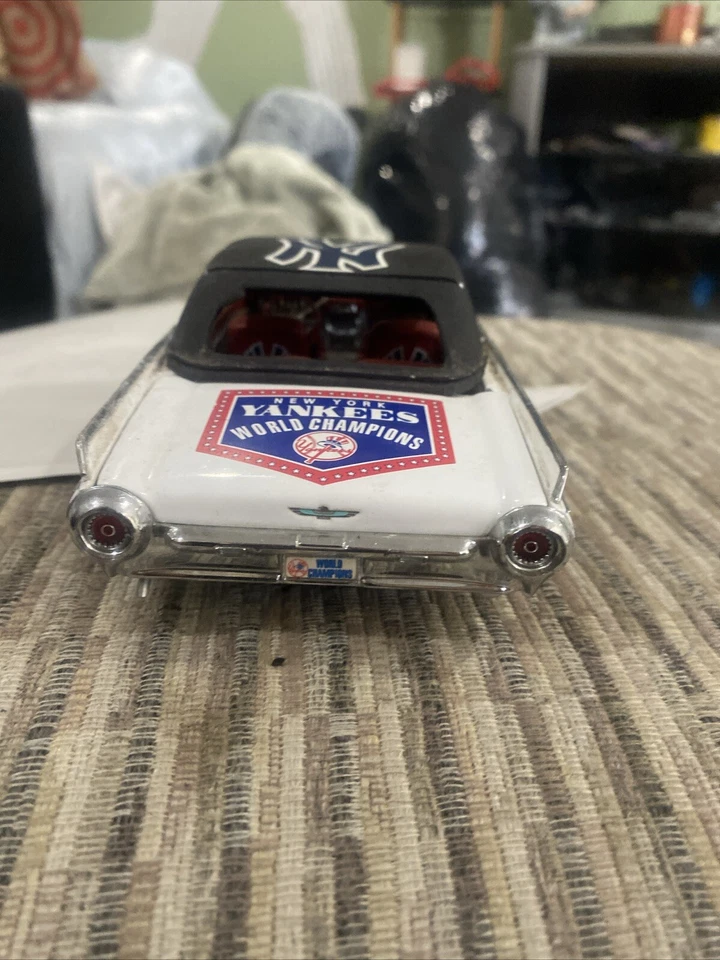 1961 Ford Thunderbird Yankee convertible car - Image 4 of 4