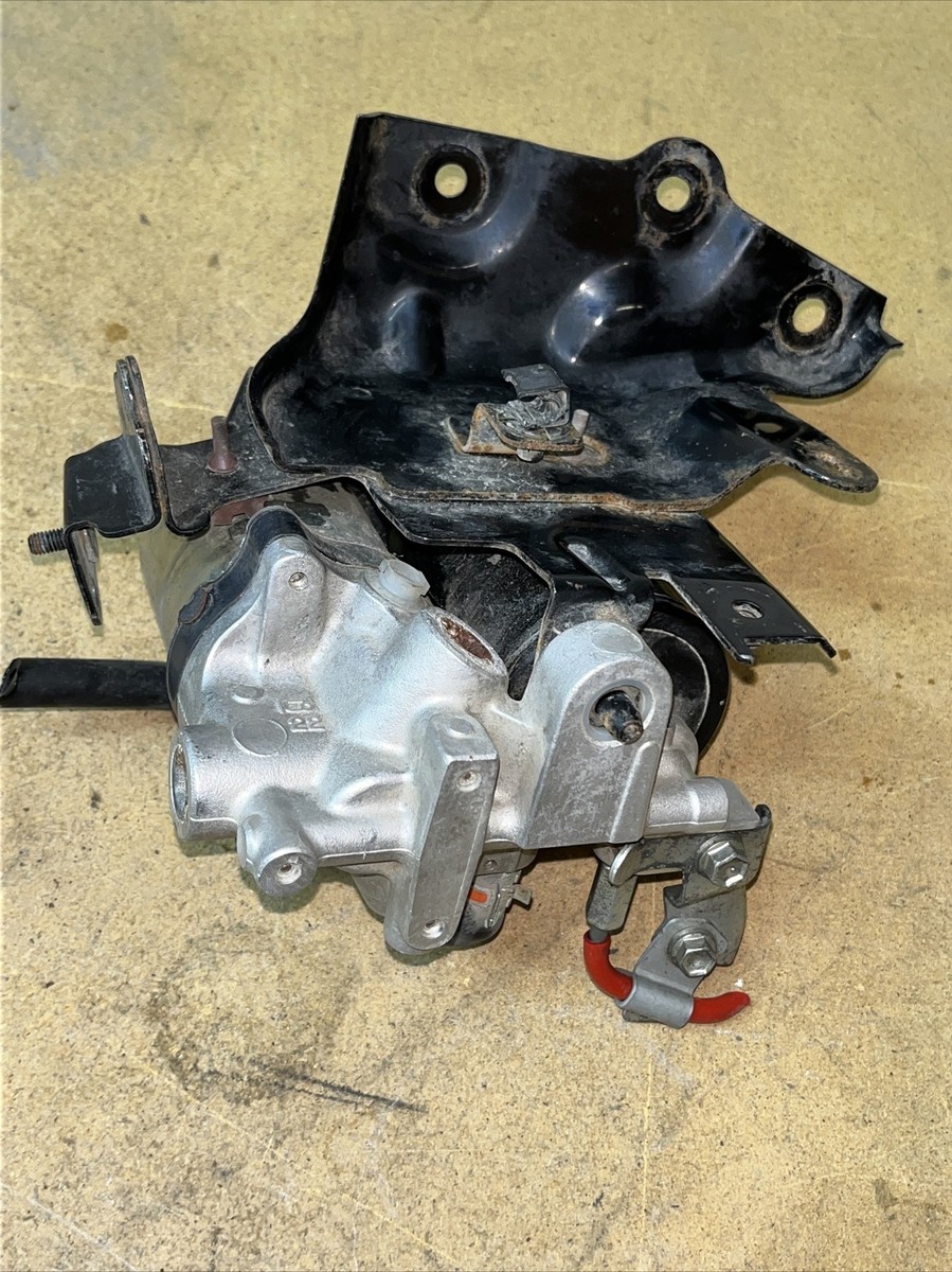 Y　　50PRIUS 30% Genuine Toyota Prius Front Shock Absorbers Zvw50 2016-2023