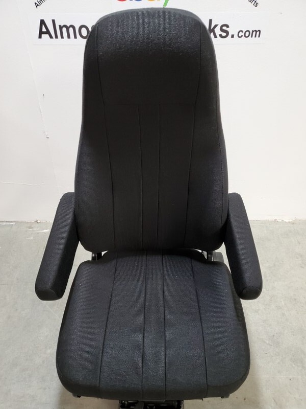 VOLVO SEAT 50764.365 NATIONAL 2000 SERIES BLACK CLOTH