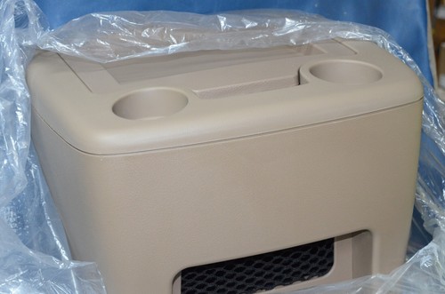 NOS 2005-2008 Chevy Uplander Center Floor Storage Console OEM GM 17801677 TAN - Picture 3 of 11