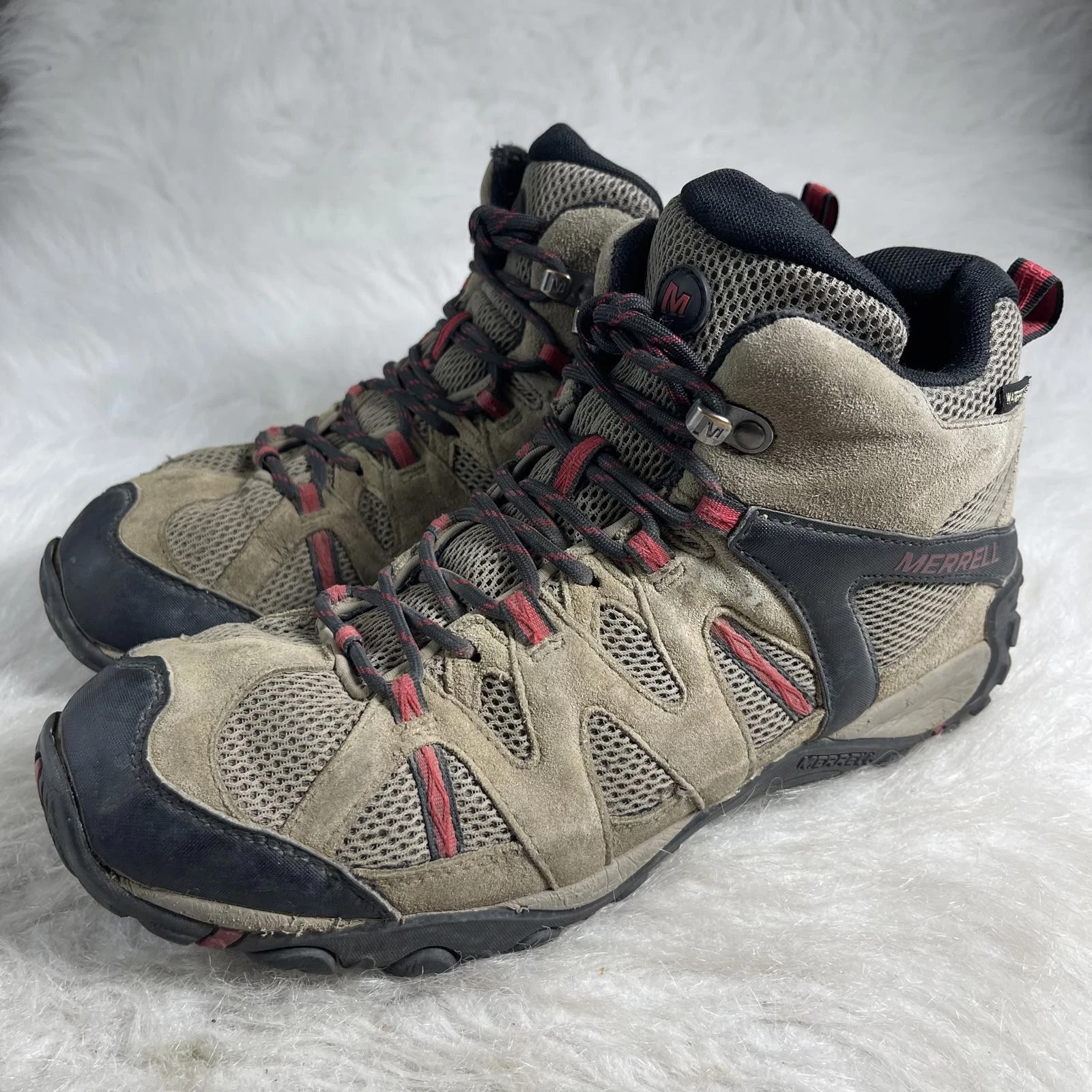 Merrell Mens Deverta 2 Mid Waterproof Hiking Camping Outdoor size 8
Opens in a new window or tab