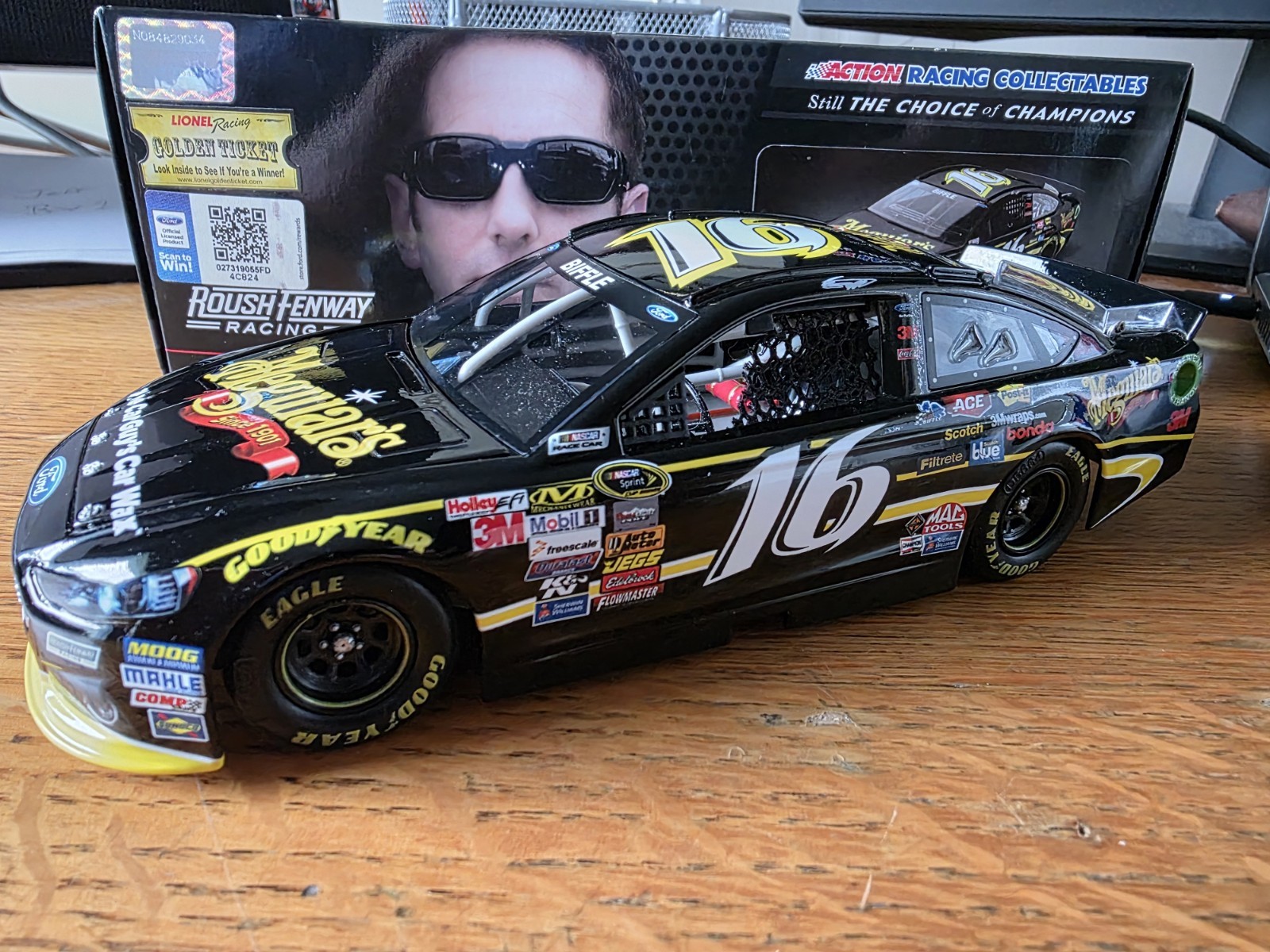 Greg Biffle 2014 1/24 NASCAR Diecast Meguiar’s #16 Ford Fusion 1 Of 697