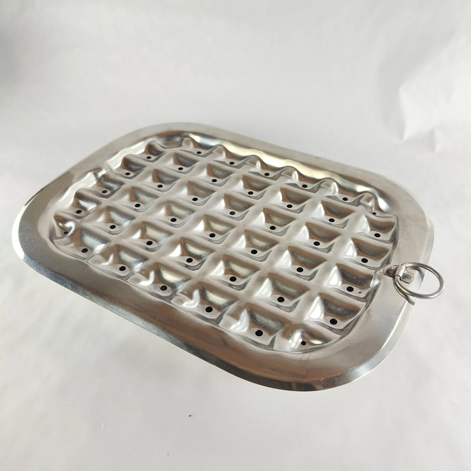 Galloping Gourmet by Vollrath Stainless Steel Roasting Pan with Basin - RARE
Opens in a new window o