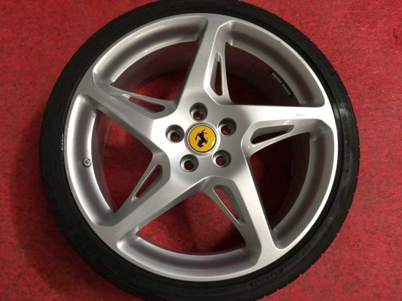 Ferrari 458 Italia 2014 Front Wheel P/N 09182026