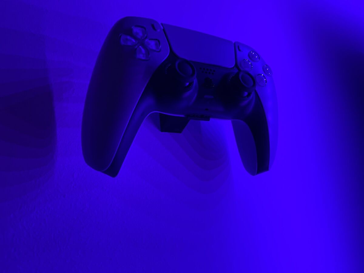 PS5 Wall Mount by FLOATING GRIP | SONY PlayStation 5