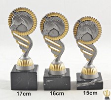 Reitsport Trophäe/Pokale Resin auf Marmorsockel mit Beschriftung auch Einzeln