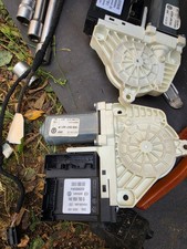 VW Jetta 1K 03-09 Fensterhebermotor Steuergerät vorne links 1K5837401P