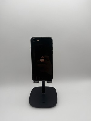 Apple iPhone SE (2020) - 64 GB - Black (Unlocked) Fair Condition