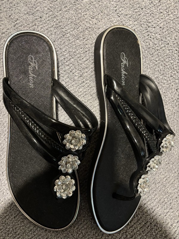 Fashin Women's Black Slip-On Flip Flop Sandals Rhinestone, Synthetic, 11