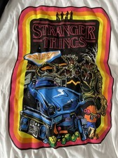 Netflix Stranger Things Tshirt MEDIUM Raglan White Arcade 3/4 Sleeve NEW NWT