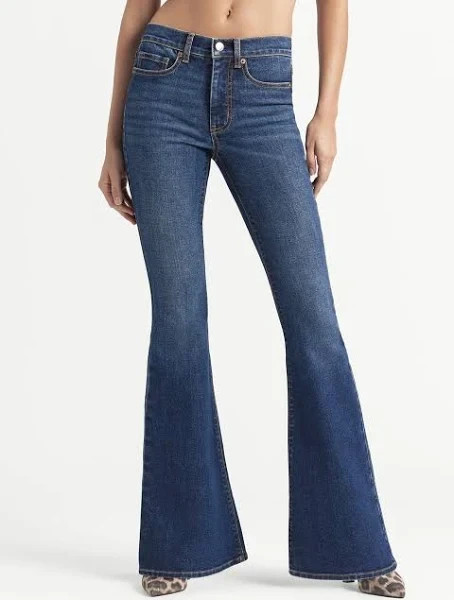 Jessica Simpson Womens Kiss Me Bootcut Jean in Nightshade Color Size 28