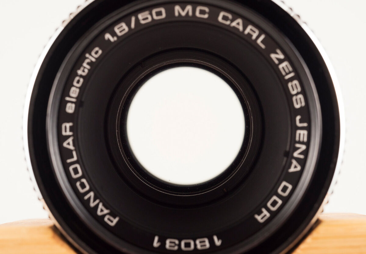 Carl Zeiss Jena Pancolar 50mm F1,8 MC M42 Lens - Multicoated Carl Zeiss Jena Pancolar 50mm F1,8 MC M42 Lens - Multicoated