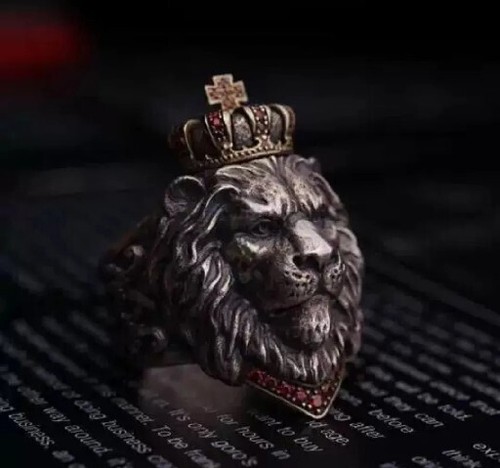 Crown King Lion Head Ring - Unisex Chunky Adjustable Ring, Statement Jewelry - Picture 6 of 12