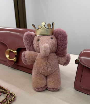 希少✨COACH クロップドパンツ＆キュロット ラムレザー ピンク M 極美品 Coach Pink Elephant Ellie crown Bag Charm New