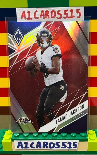 Lamar Jackson - 2022 Panini Phoenix #15 - Red Fade Parallel 069/250 - Ravens