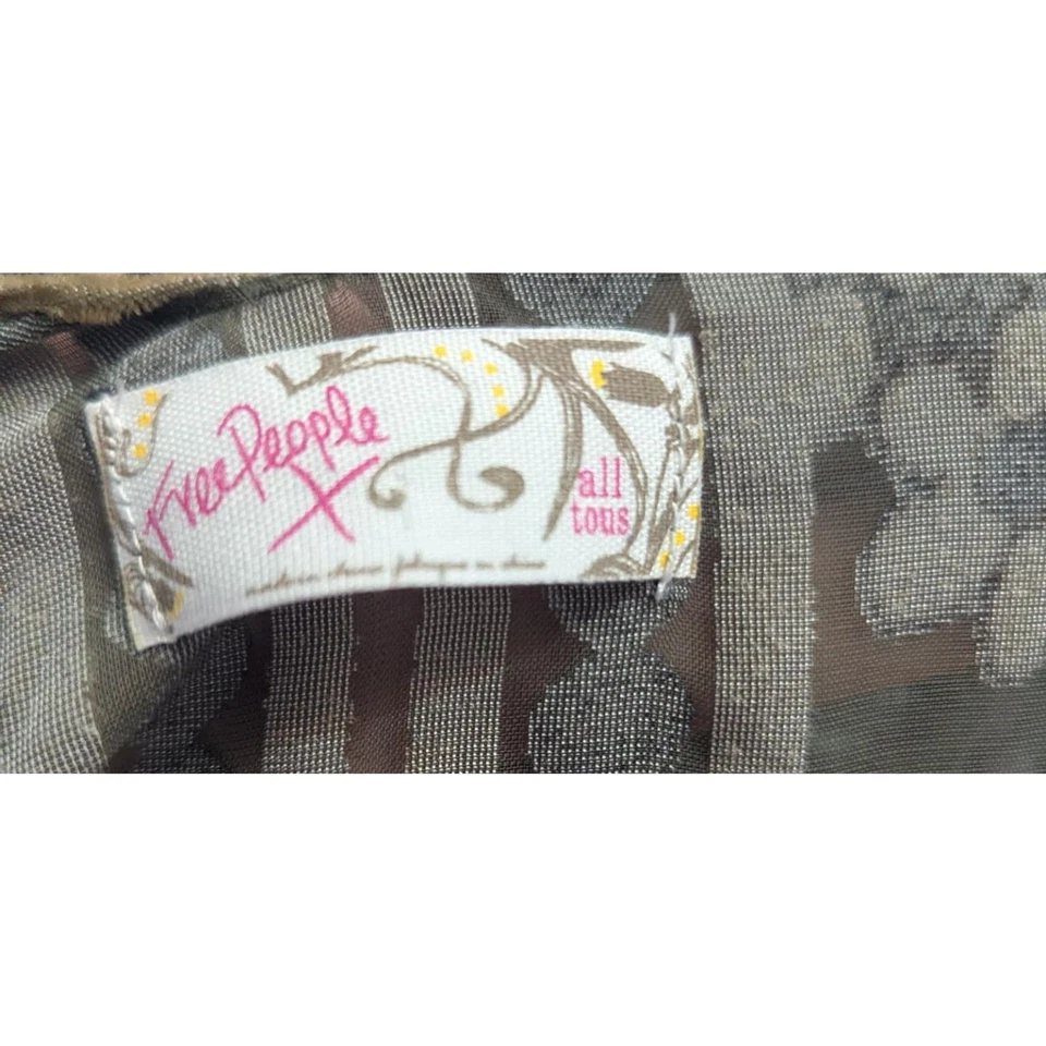 Free People 天鹅绒倦怠和服均码穆迪花卉掸子橄榄波西米亚 — 第 3/4 张图片