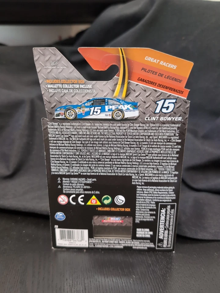 Clint Bowyer #15 Peak 2014 Nascar Authentics Great Racers Toyota - Image 4 of 4