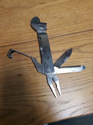 Multi Function Knife, Pliers, Screwdriver & Pryer Saw, File And Phillips