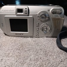 Sony Cyber-shot DSC-P32 3.2MP Digital Camera - Silver Parts Read Description